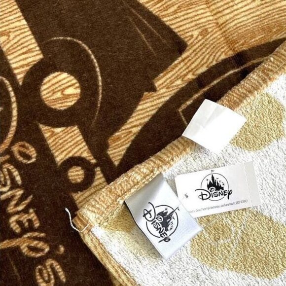 Disney Parks - WDW 50th Anniversary - Fort Wilderness Resort Beach Towel - Picture 4 of 4